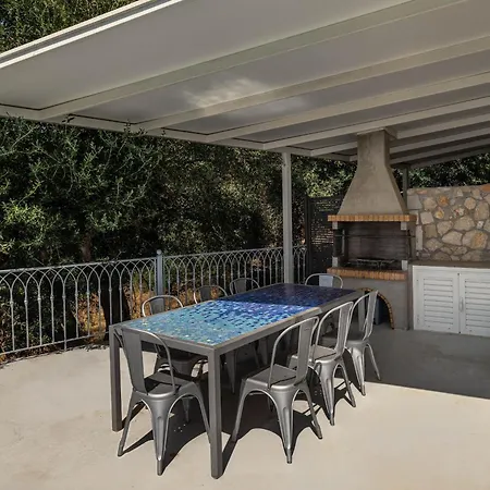 Rabia - Elegant Sea-view Retreat In Mousata, Kefalonia Мусата