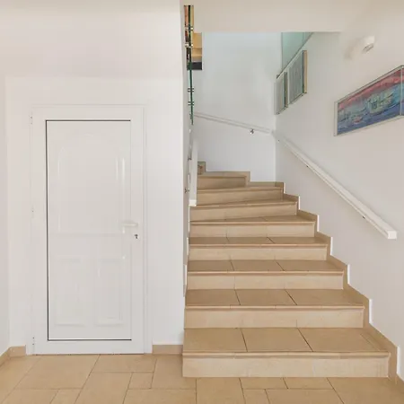 Villa Rabia - Elegant Sea-view Retreat In Mousata, Kefalonia *